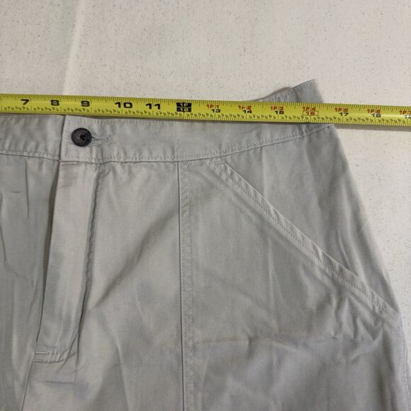 Woolrich Shorts Womens Size 12 Pockets Light Khaki - Picture 7 of 8